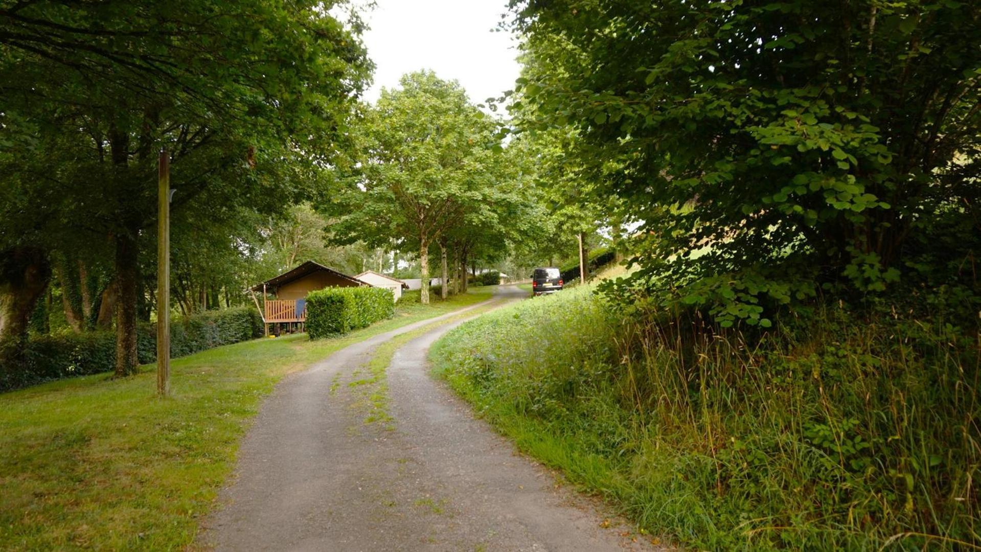 La Tardiere Camping L'Etruyere מראה חיצוני תמונה